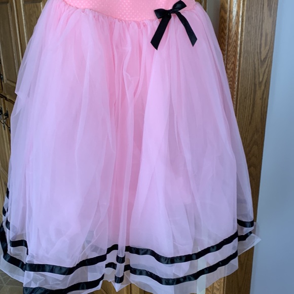 EUC BLACK VELVET, PINK SEQUINS AND TULLE WITH BLACK SATIN BOW TRIM DANCE COSTUME - Picture 3 of 13
